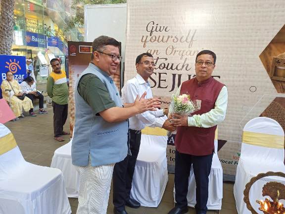 Jute Fair at City Centre 2, New Town, Kolkata was inaugurated on 28 September 2024 by Shri Moloy Chandan Chakrabortty, Jute Commissioner, Ministry of Textile, Govt. of India. The Fair will End on 6th October 2024