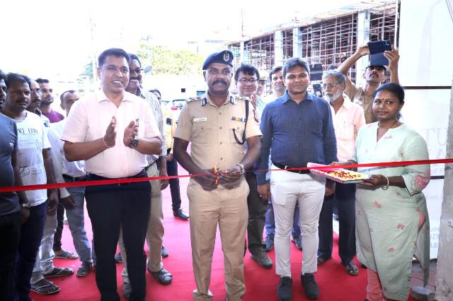 NJB Jute Fair at Coimbatore was inaugurated by Shri V. Balakrishnan, Commissioner of Police, Coimbatore, on 12.09.2024, in presence of Smt. P. Alli Rani, Director, SVIPTM, Smt. Rita Hemrajani, CMD, NHDC, and Shri Shashi Bhushan Singh, Secretary, NJB.